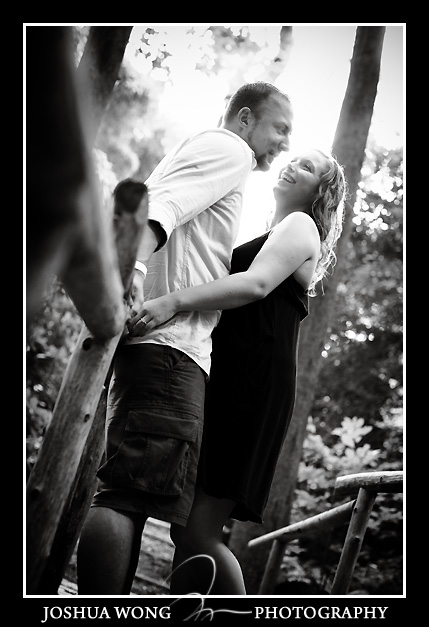 John P. Humes Japanese Stroll Garden Engagement Pictures. Engagement photos by award-winning NYC photographer Josh Wong Photography