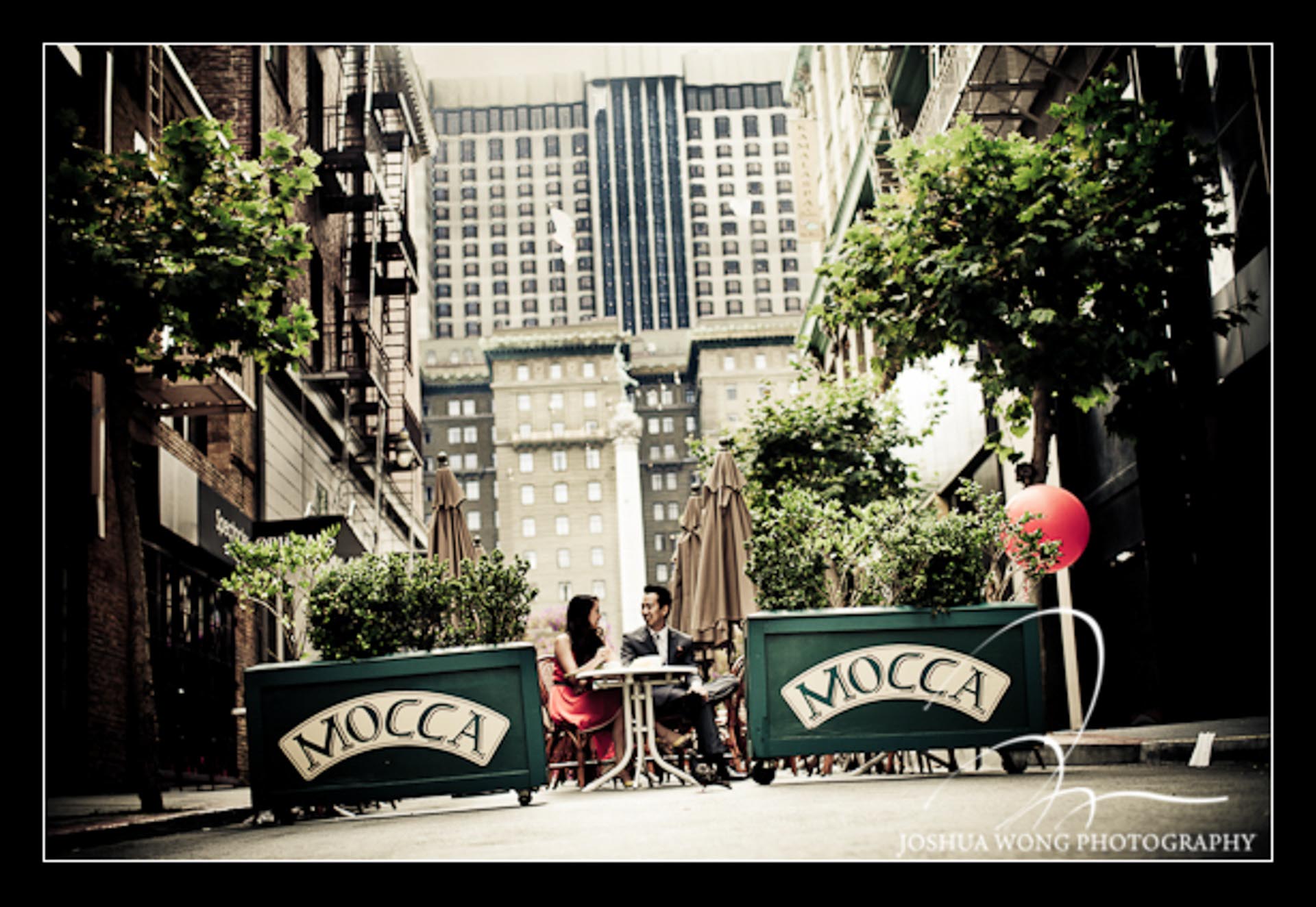 San Francisco engagement pictures - Maiden Lane Ave by Union Square