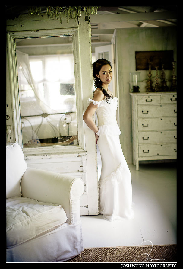 The bride getting ready in the bridal suite at Haiku Mill. Haiku Mill Destination Wedding, Maui Hawaii - Wedding Pictures by Destination Wedding Photographer Josh Wong Photography