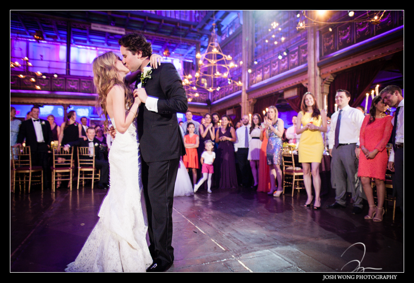 The couple have a kiss at the end of their first dance at Angel Orensanz