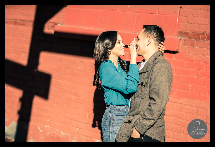 Chic engagement photos around DUMBO and the Brooklyn Bridge