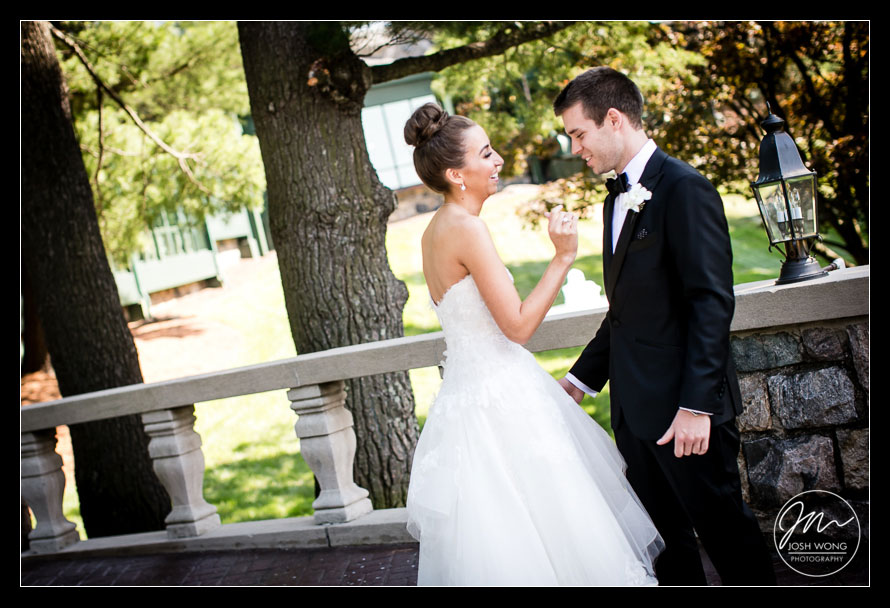 first look. Wedding photos by Tappan Hill Wedding Photographers Josh Wong Photography