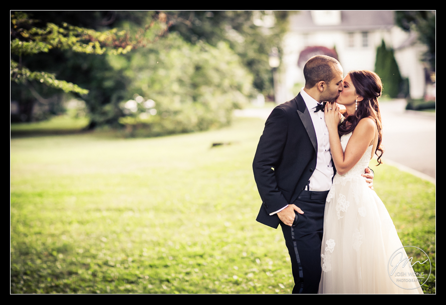 A beautiful wedding at The Royalton Mansion at the Roslyn Country Club photographed by top NY Wedding Photographer Josh Wong.