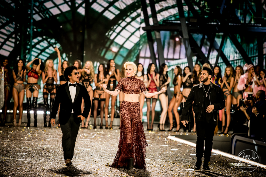 Final encore with Bruno Mars, Lady Gaga and The Weekend. VSFS 2016