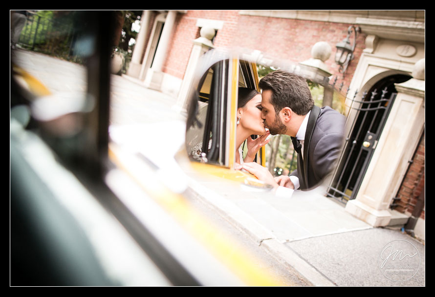 The bride and groom wedding portraits. New York Wedding pictures by Armenian wedding photographer Josh Wong Photography