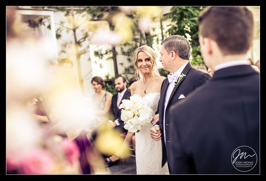 Best wedding moments during the wedding ceremony. Candid wedding moments by Josh Wong Photography