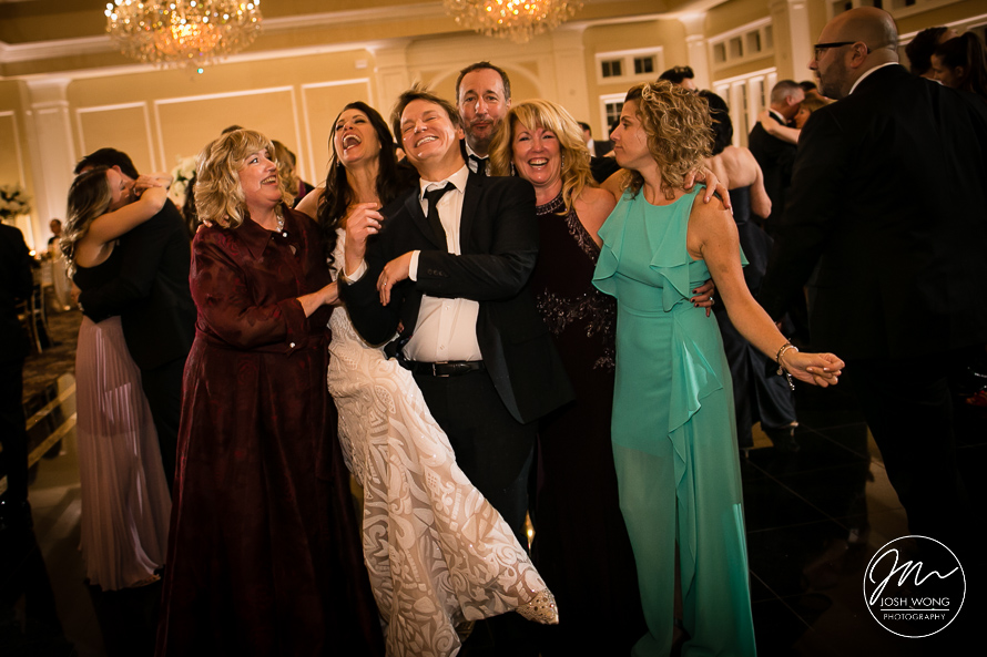 A Le Chateau Wedding in South Salem New York featuring images by one of the best NYC wedding photographers Josh Wong Photography