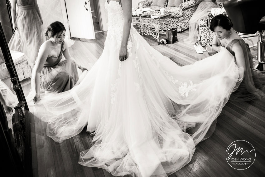 Best candid wedding pictures. A Pleasantdale Chateau wedding by top NJ wedding photographers Josh Wong Photography 