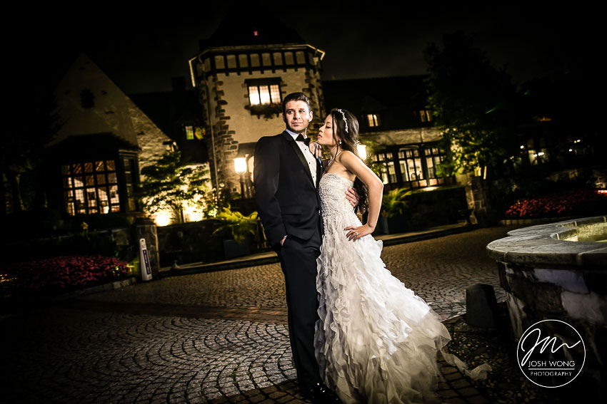 Pleasantdale Chateau Wedding. Wedding Pictures by Renowned Wedding Photographer Josh Wong Photography