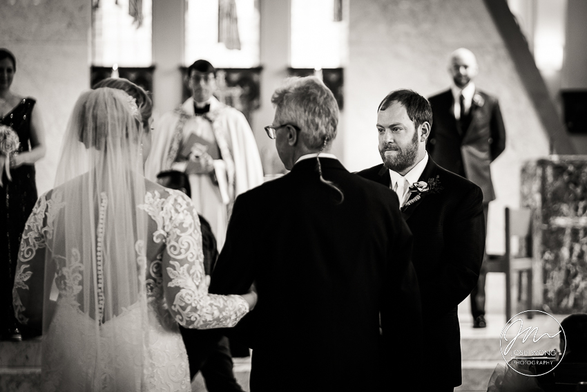 Wedding at Notre Dame R.C Church | Great Neck, New York . Wedding pictures by Josh Wong Photography
