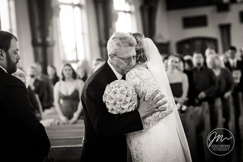 Wedding at Notre Dame R.C Church | Great Neck, New York . Wedding pictures by Josh Wong Photography
