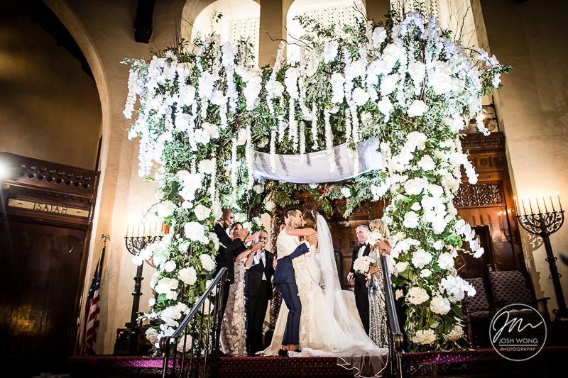 Jewish wedding at the Temple of Israel in Lawrence, NY by top New York Wedding Photographers Josh Wong Photography