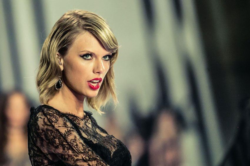 Taylor Swift photographed by Celebrity Photographer Josh Wong
