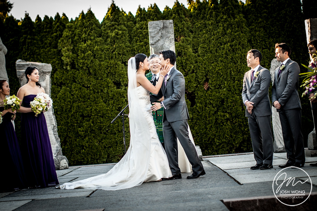 Grounds for Sculpture Museum New Jersey Wedding. Wedding pictures by New Jersey Wedding Photographers Josh Wong Photography