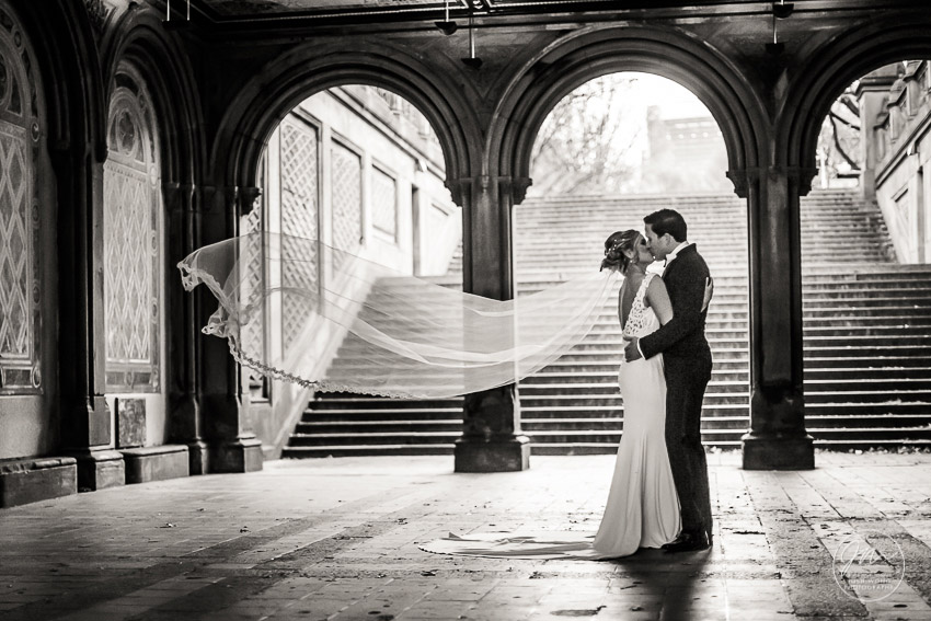 Award winning NYC Wedding photographer.