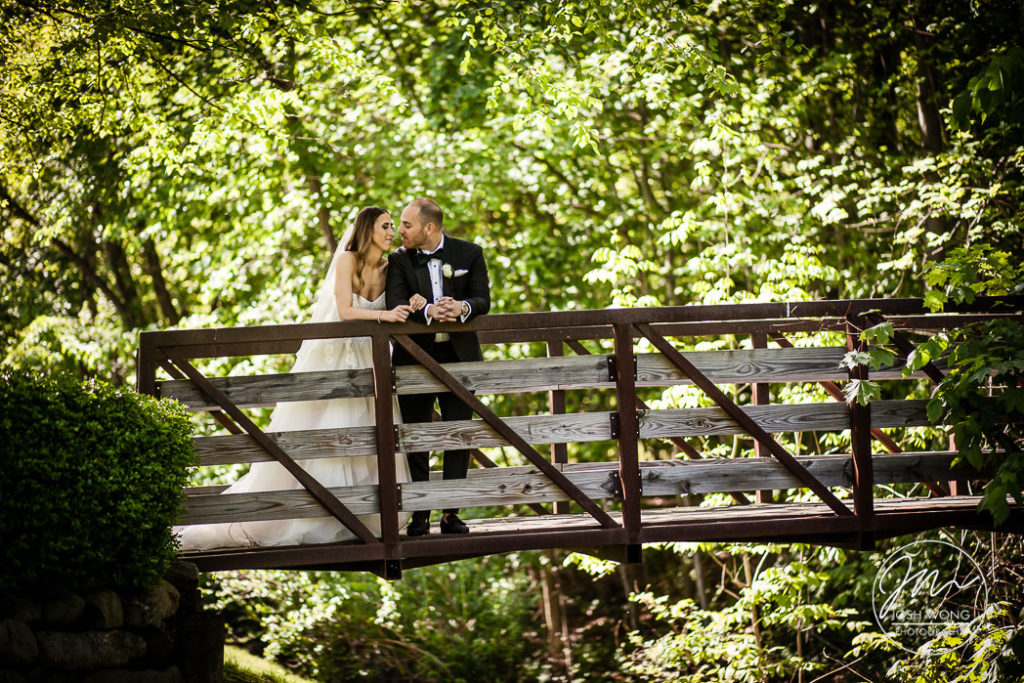 Hilton Pearl River hotel wedding venue in Pearl River, New York, the venue is in the scenic Hudson River Valley.